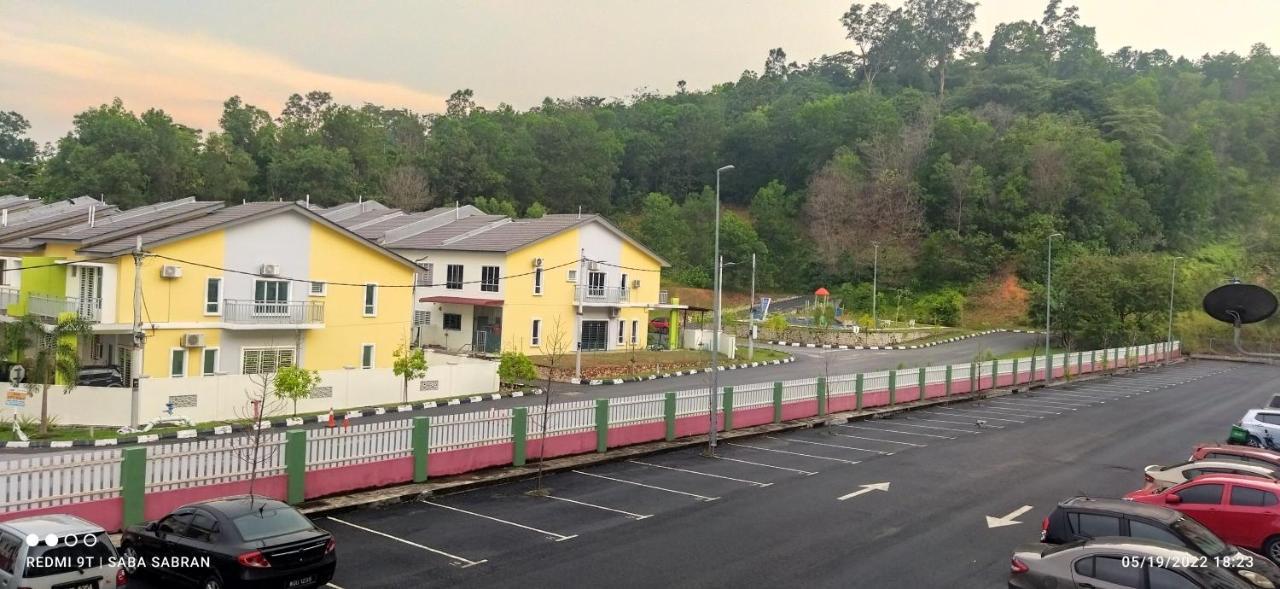 D'Zara Homestay เซปัง ภายนอก รูปภาพ